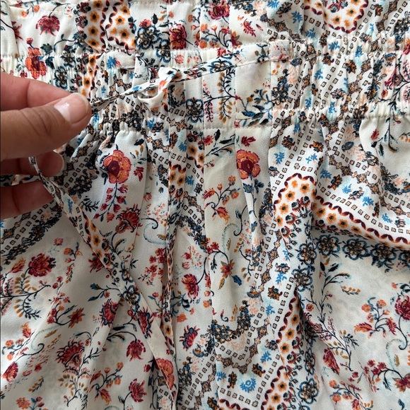 Mi Ami  Multicolor Floral Pants - Picture 3 of 4